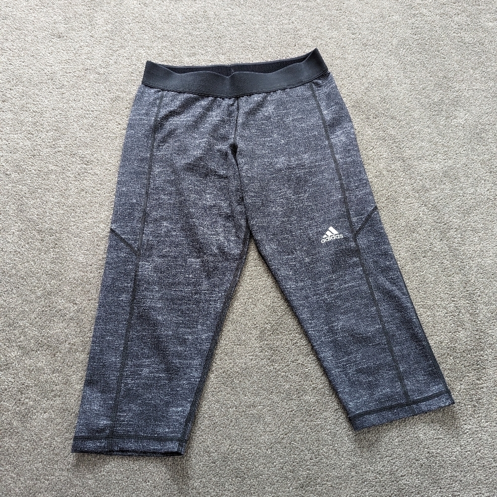 Adidas Tech Fit Compression Cropped Pants Size Medium Heathered Gray